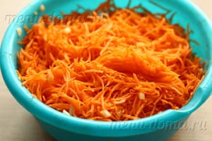 Заготавливаем ароматную корейскую морковку впрок (на зиму)