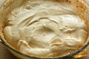 Печем воздушный пирог с половинками абрикосов «Восхитительный»