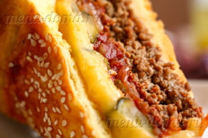 Очень вкусный пирог «Чизбургер» с фаршем и сыром