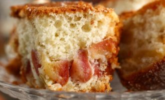 Пышная быстрая яблочная шарлотка